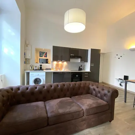 Le Descartes: Cosy In The Centre Apartment